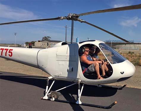 Enstrom F28-A 3-seat helicopter