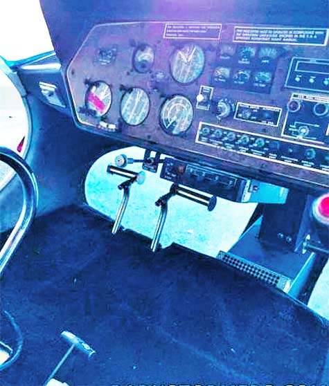 Enstrom F28-A 3-seat helicopter